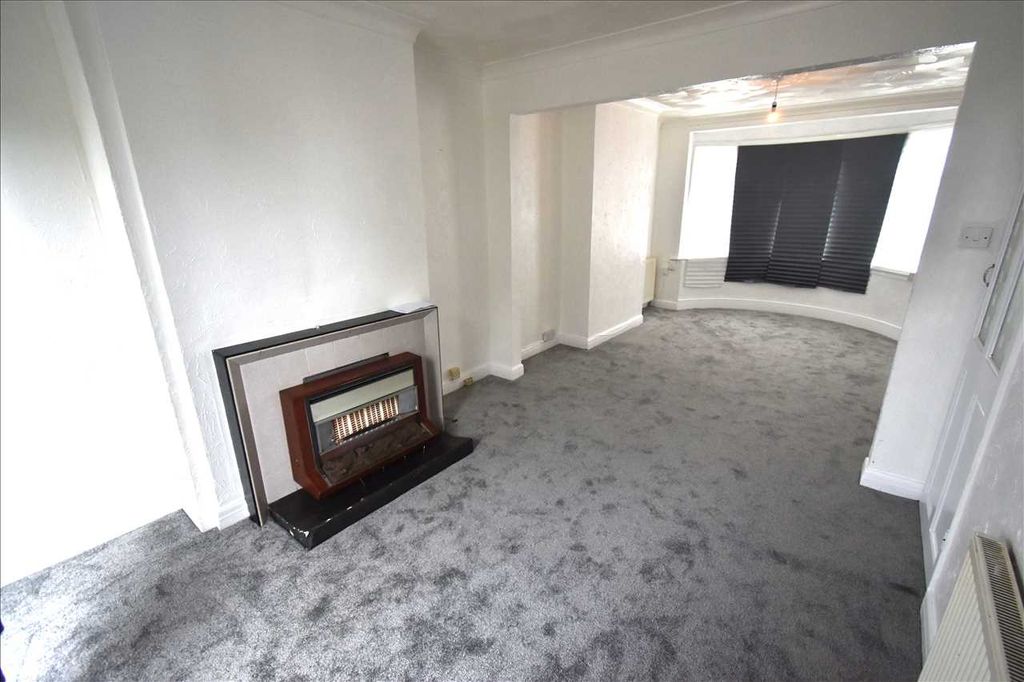 Property photo 2 of 9 Lounge