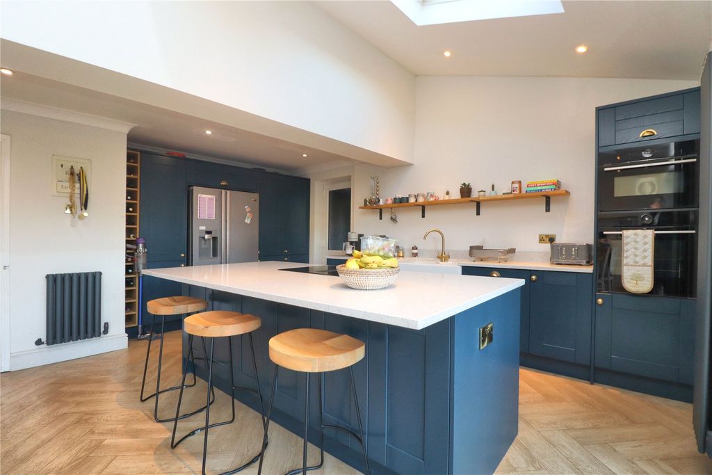 Property photo 2 of 19 Picture No. 49