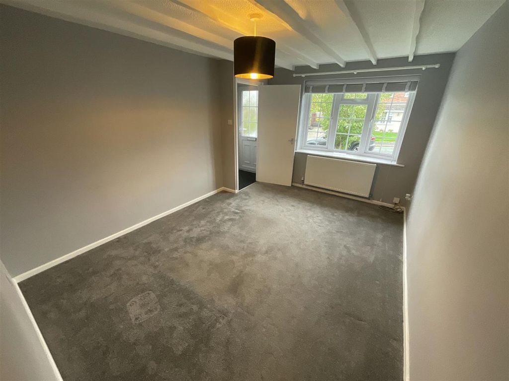 Property photo 3 of 12 Living Room