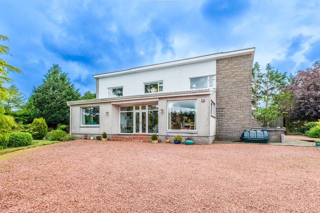 Property photo 1 of 32