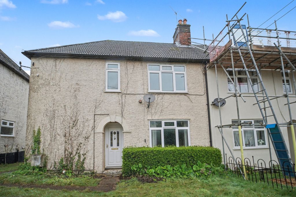 Property photo 1 of 17 9 Combe View , Woodside Road, Chiddingfold, Surrey, Gu8 4Rb