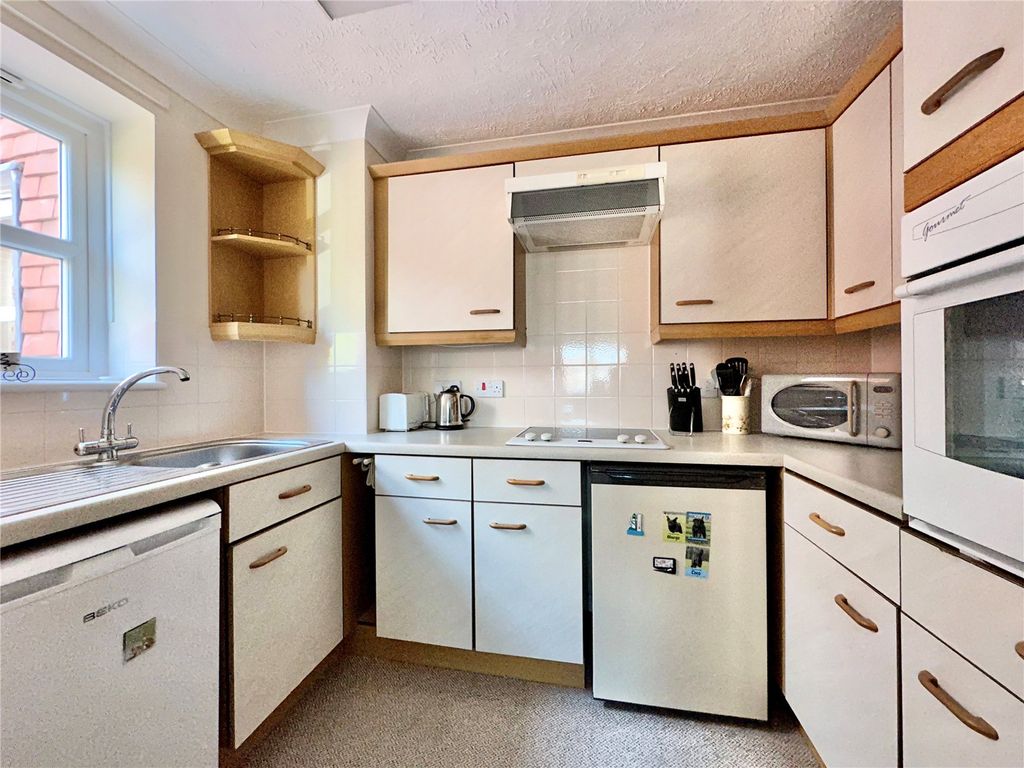 Property photo 3 of 12 Picture No. 10