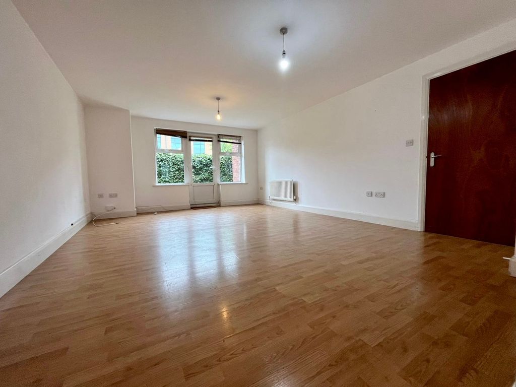 Property photo 3 of 15 Picture No. 28