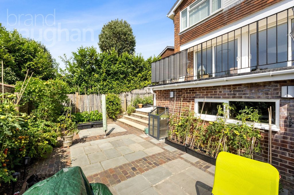 Property photo 3 of 39 Picture No. 48