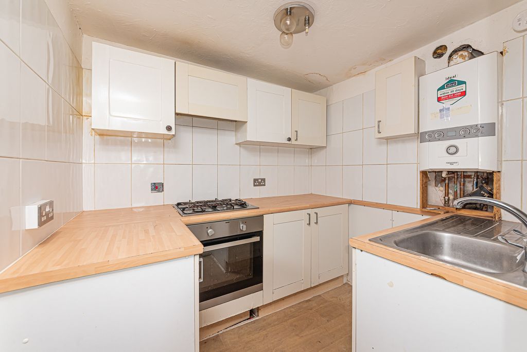 Property photo 3 of 24 17