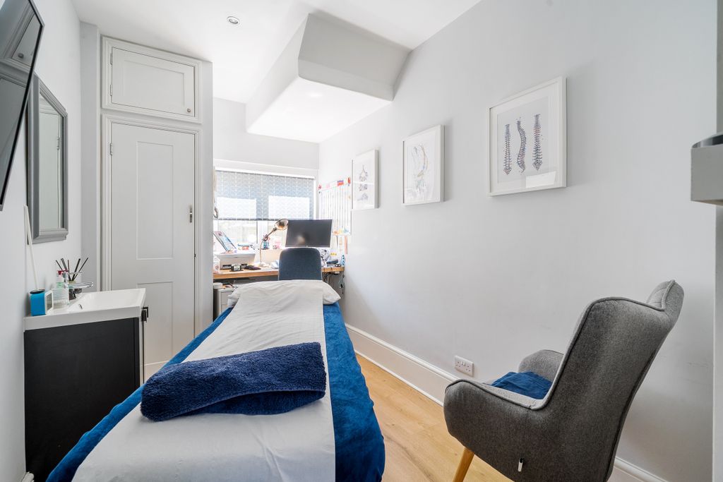 Additional image 12 of 6 bed semi-detached house for saleSaffrons Road, Eastbourne, East Sussex BN21