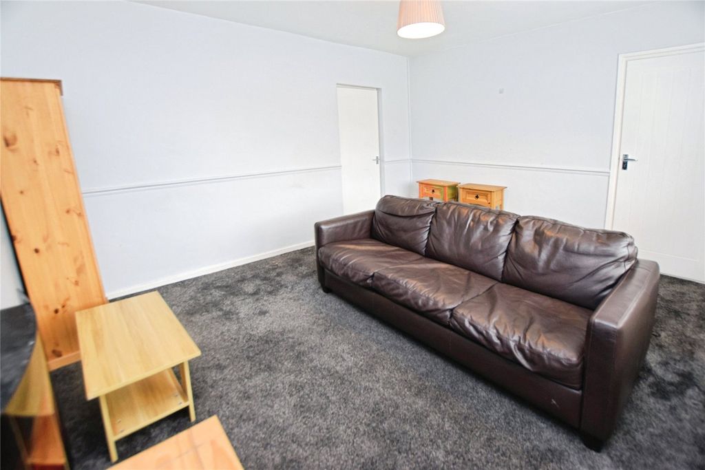 Property photo 3 of 17 Picture No. 16