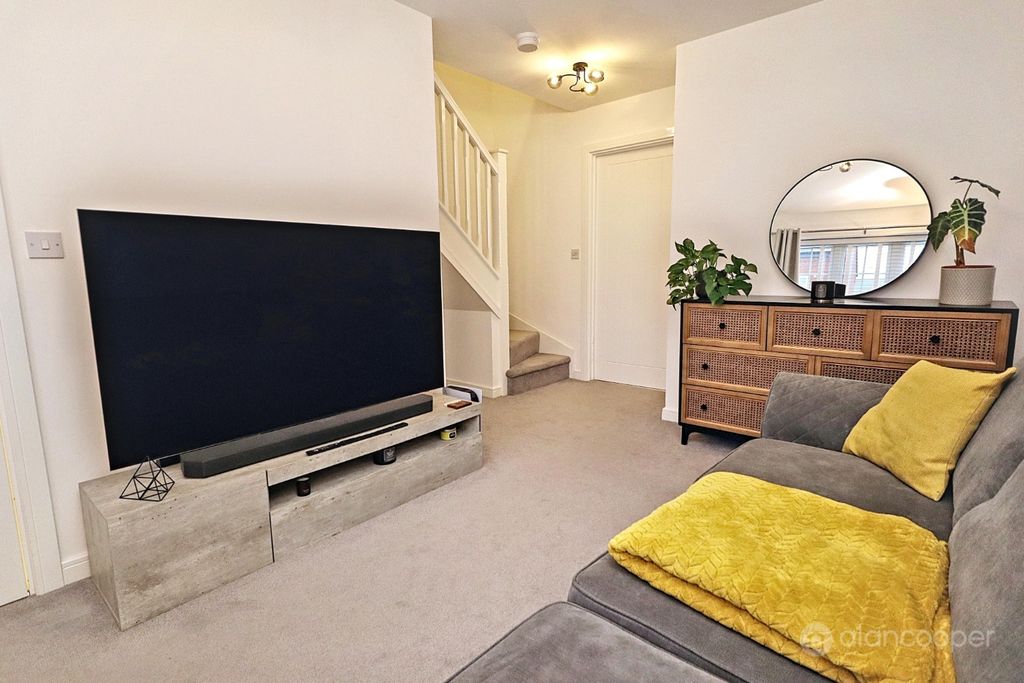 Property photo 3 of 19 4875255