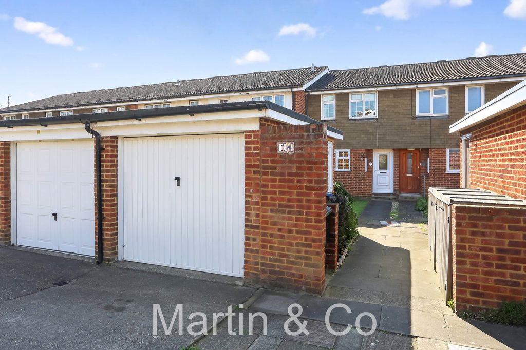 Property photo 1 of 14 1672594840 - 18 Nova Mews, Sm3 - 3