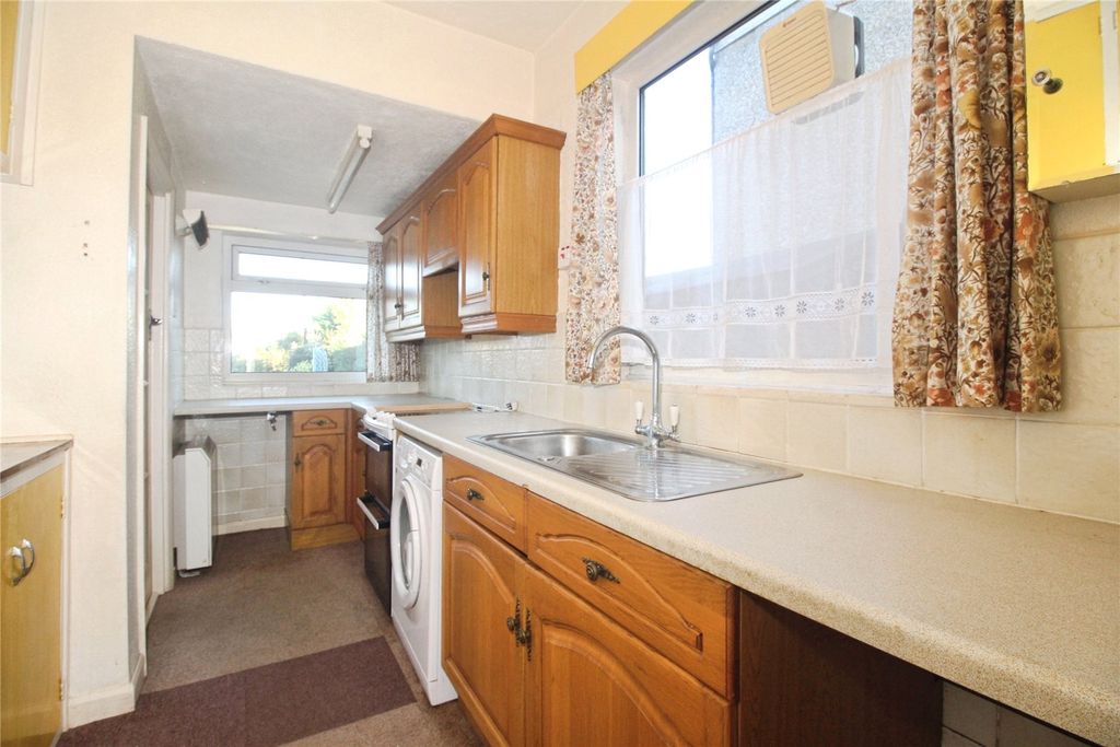 Property photo 2 of 13 Kitchen