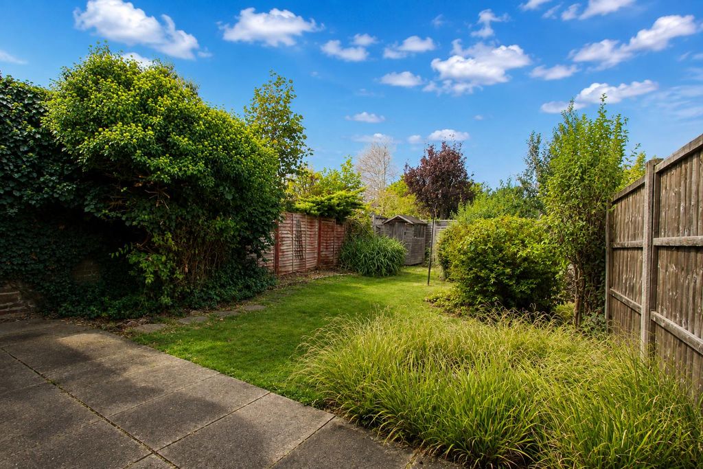 Property photo 2 of 19 Garden.Png
