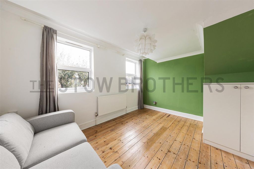 Property photo 3 of 12