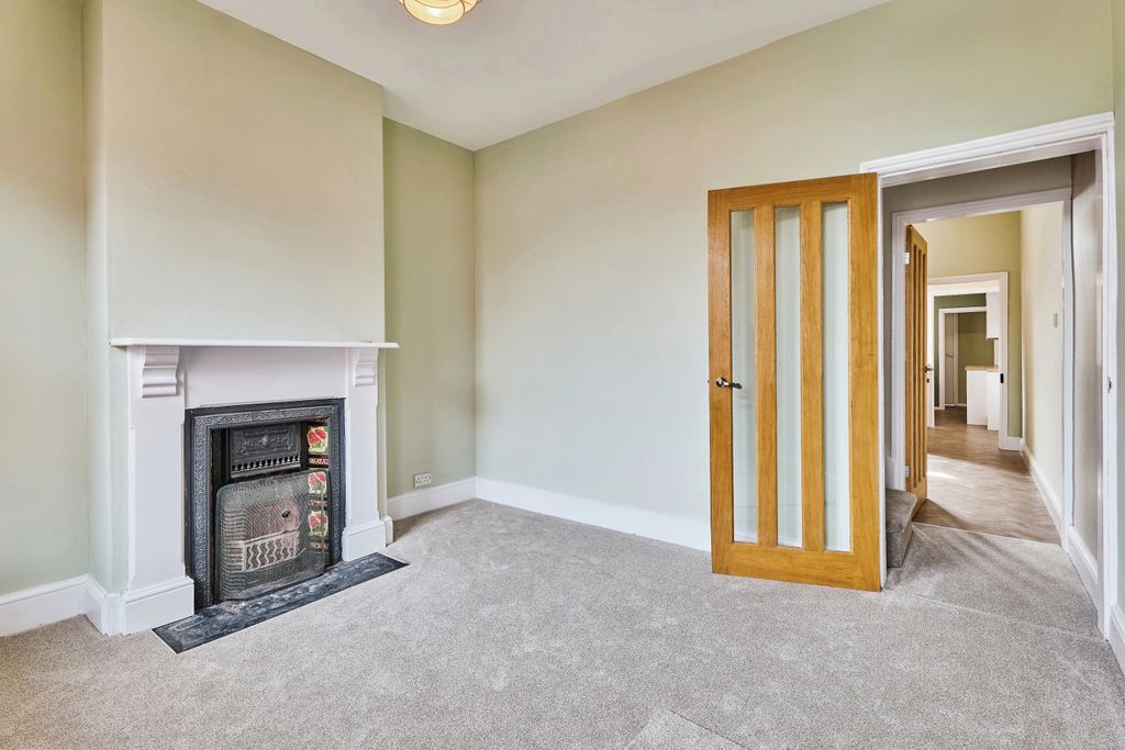 Property photo 1 of 17 Image