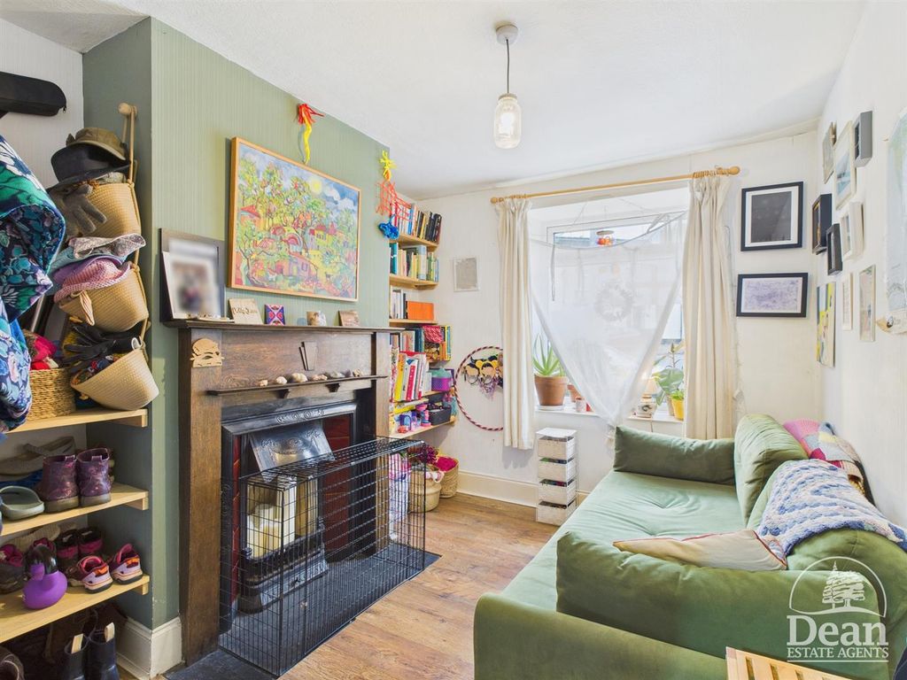 Property photo 2 of 16