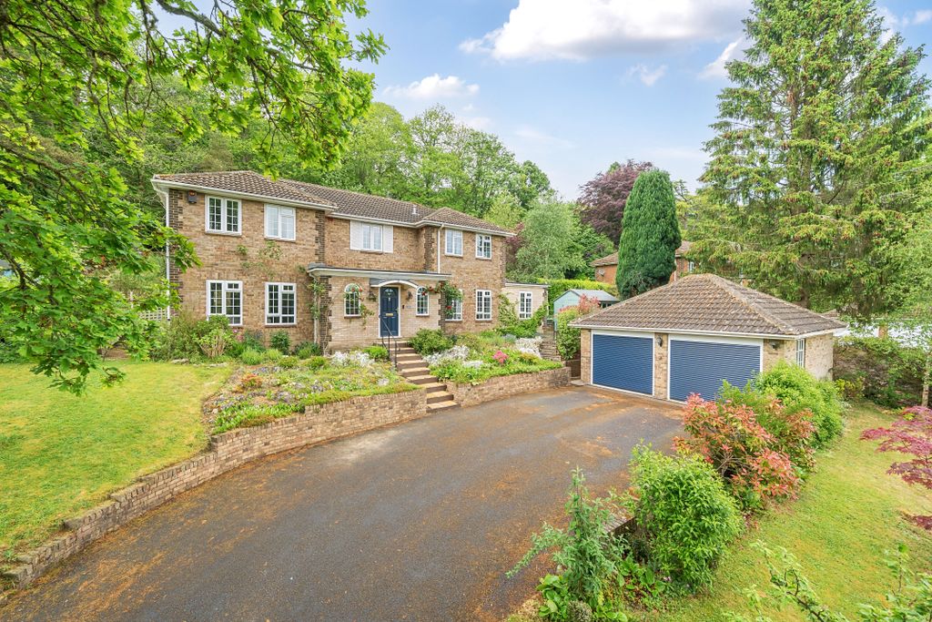 Property photo 1 of 16