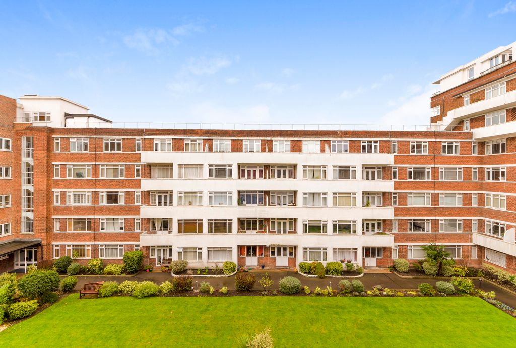 Property photo 1 of 9 Garden