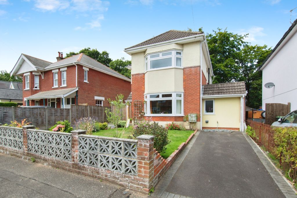 Property photo 1 of 15