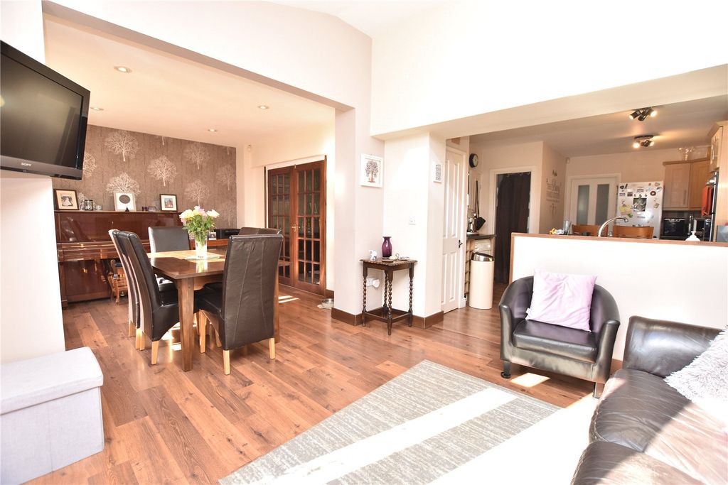 Property photo 3 of 23 Picture No. 38