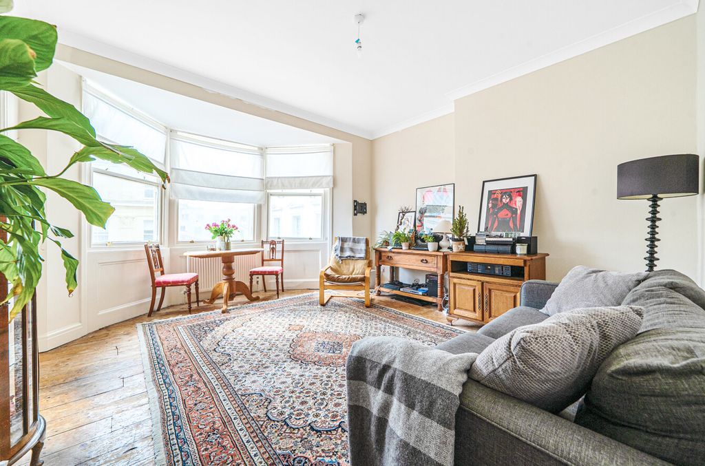 Property photo 2 of 12 16-6A832Bd742d23-...
