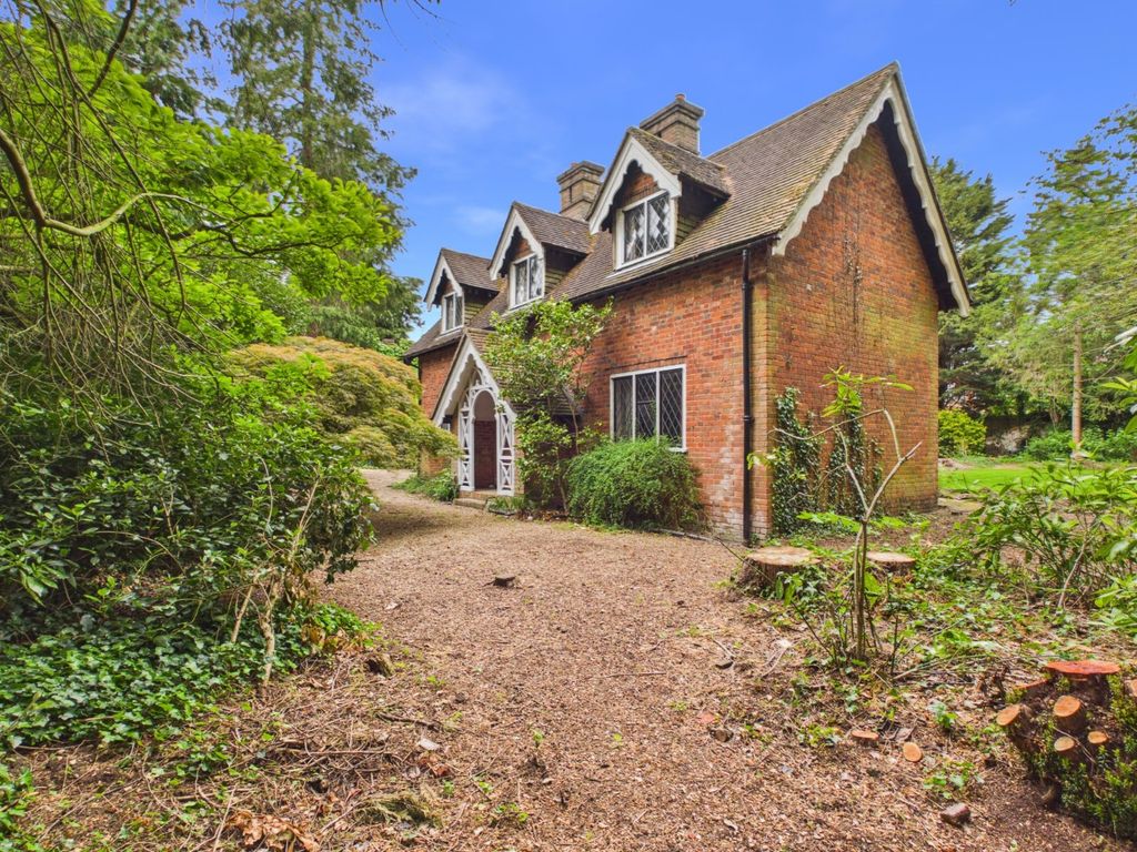 Property photo 2 of 39 Picture No. 40