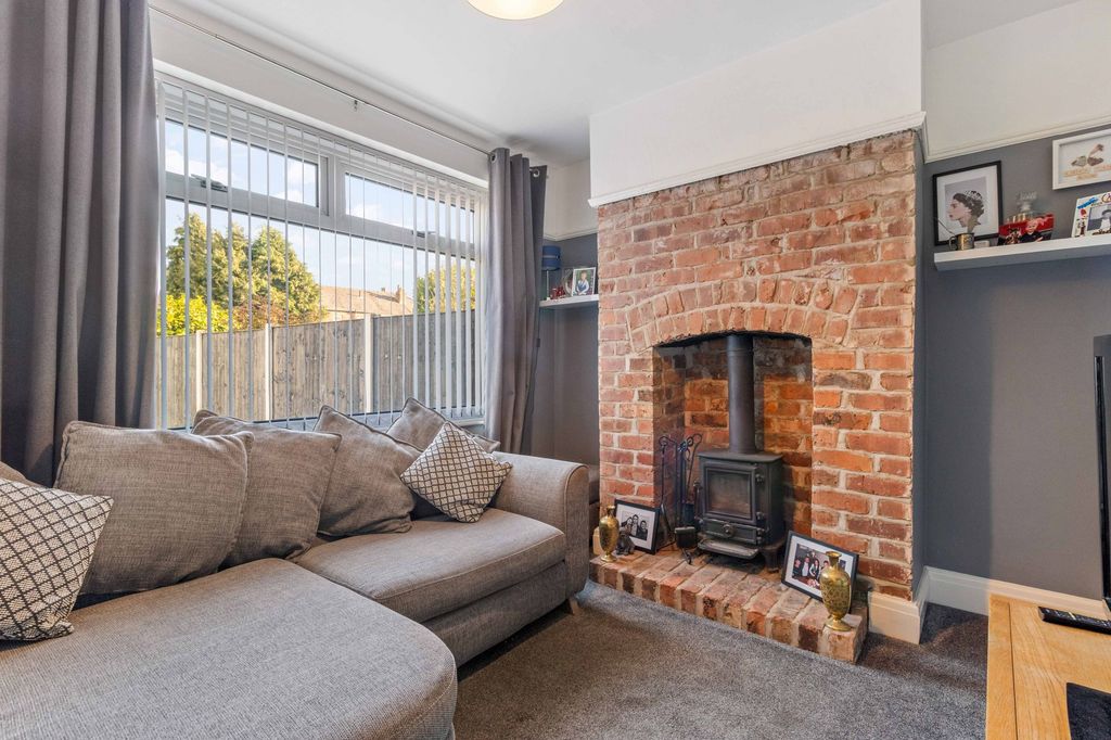 Property photo 3 of 21