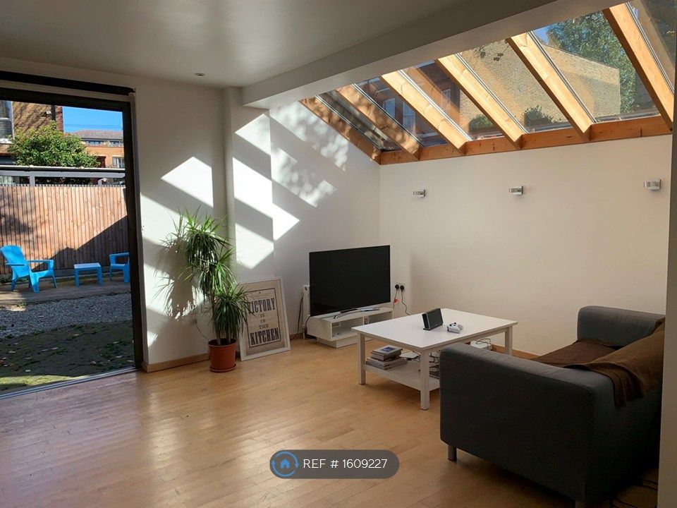 Property photo 3 of 8 Longe