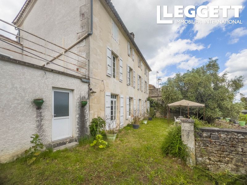 Property photo 2 of 10