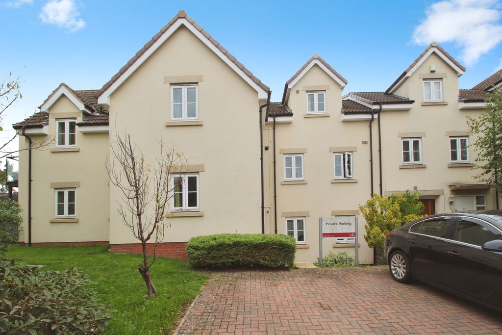 Property photo 2 of 10 Front External