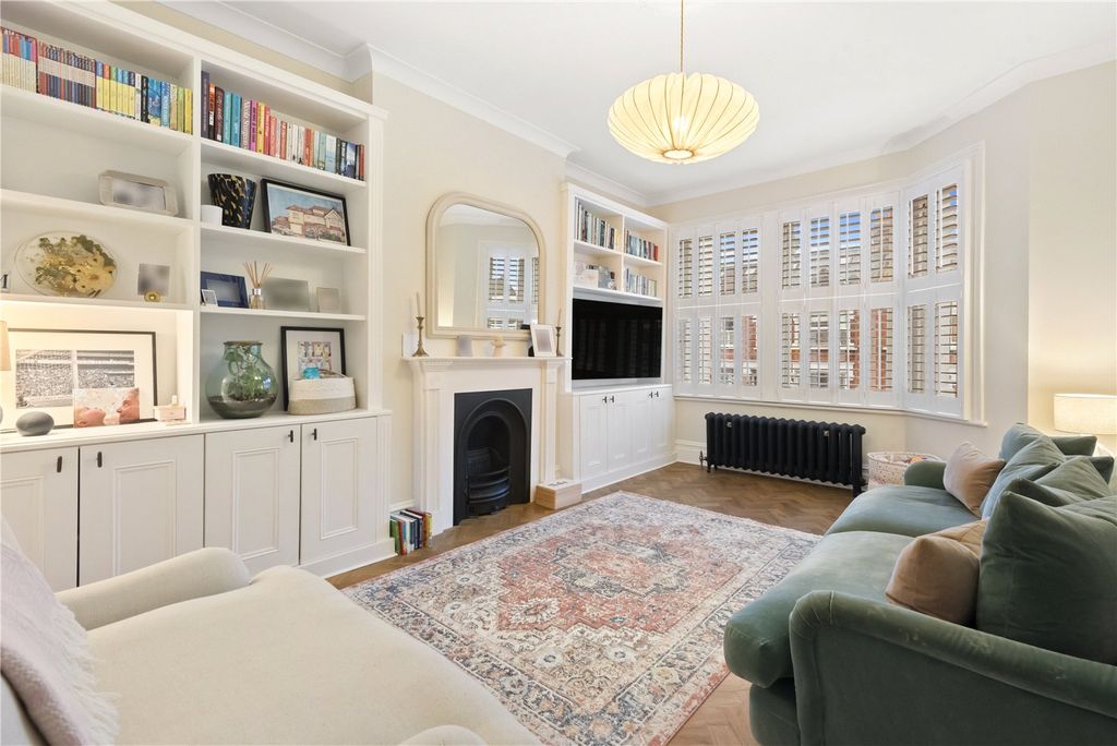 Property photo 2 of 20 Reception