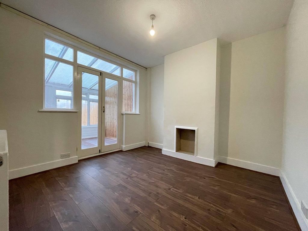 Property photo 2 of 10 Gallery