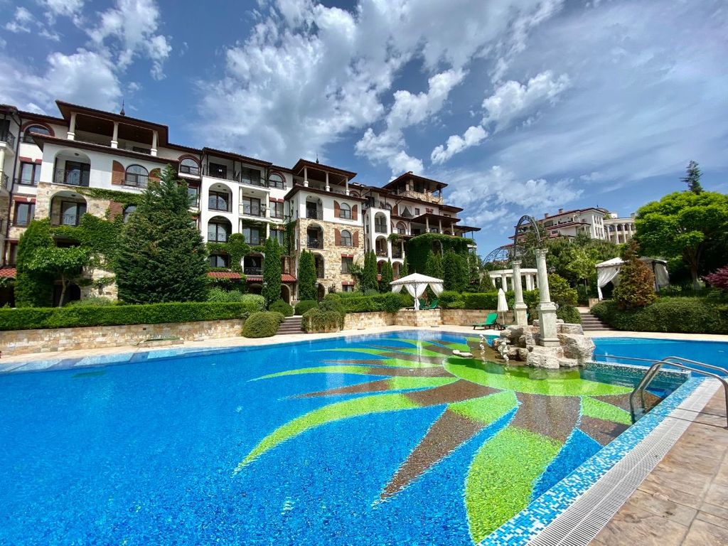 Property photo 1 of 40