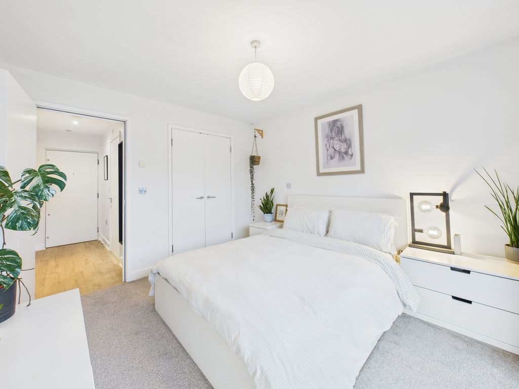 Property photo 2 of 7 Cam02119G0-Pr0520-Still011