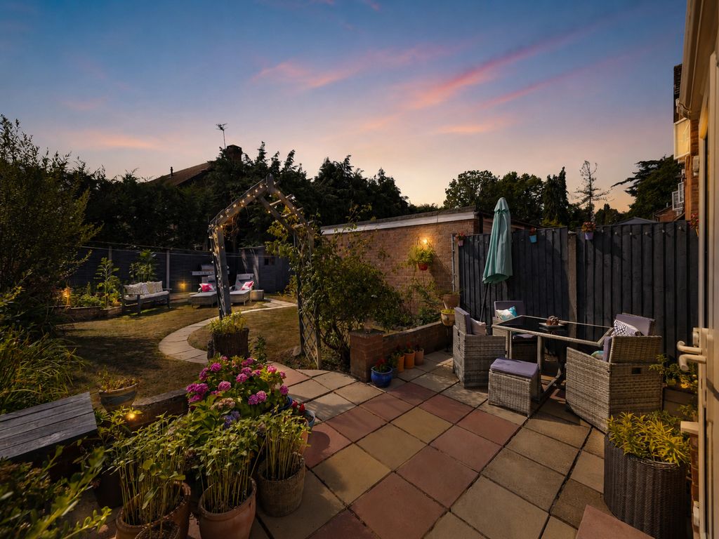 Property photo 2 of 25 Twilight9.Jpg
