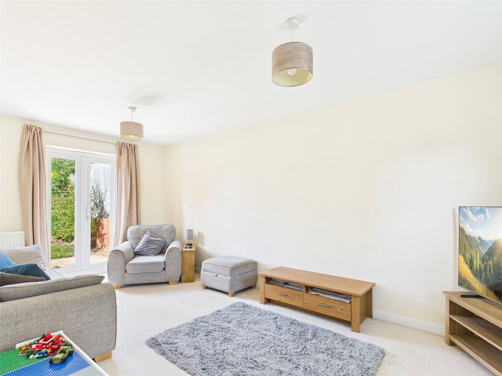 Property photo 2 of 11 Picture No. 02