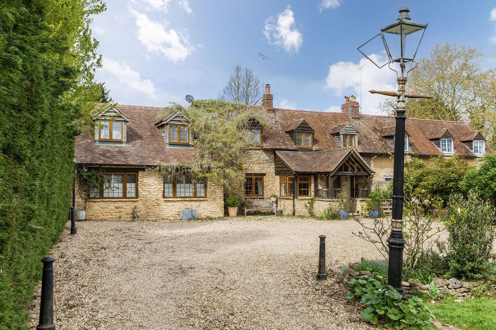 Property photo 1 of 47
