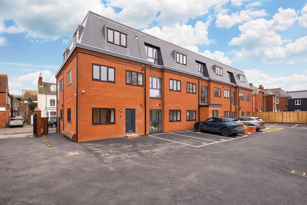 Property photo 1 of 17 6.Jpg