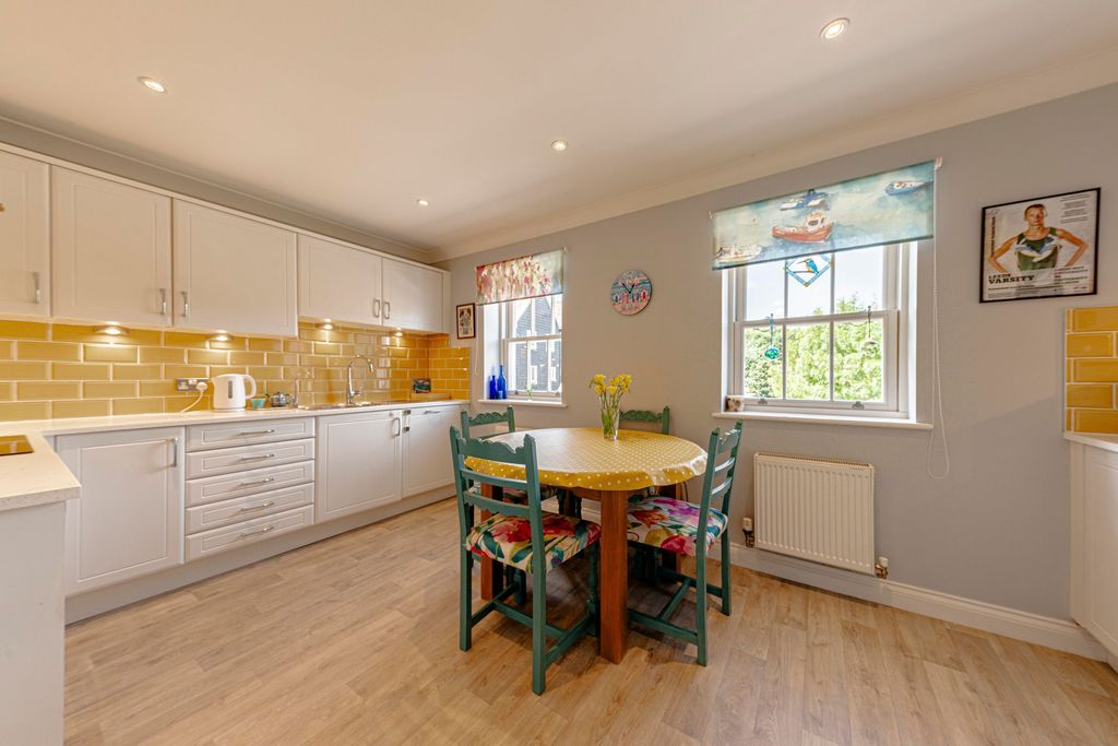 Property photo 2 of 27 Kitchen/Dining Room (1)