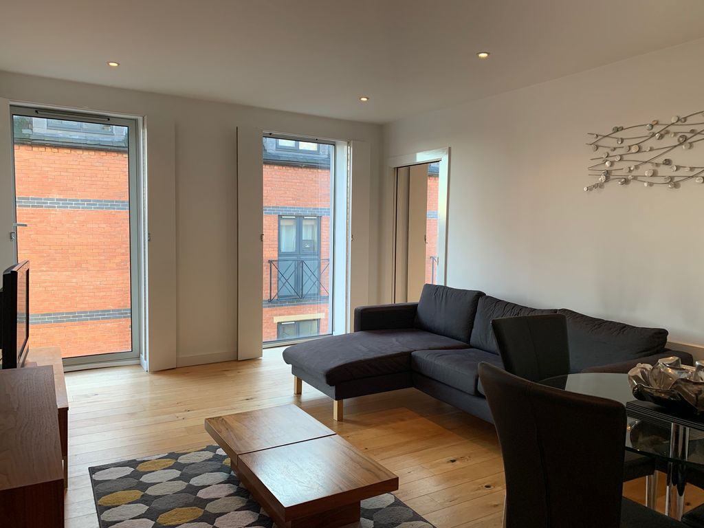 Property photo 2 of 8