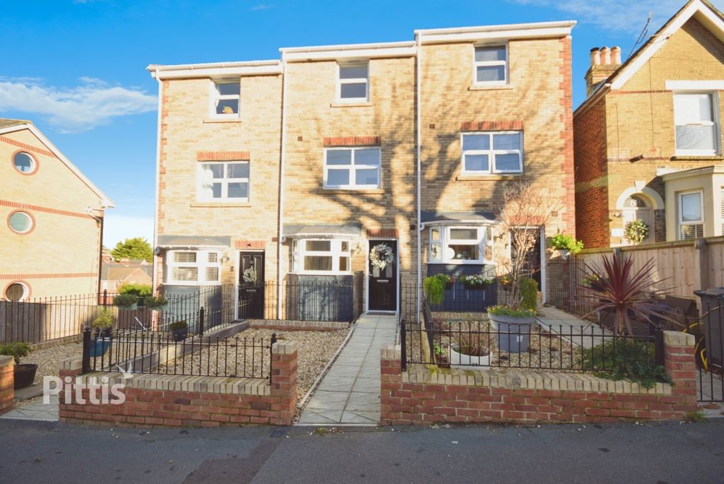 Property photo 1 of 17 Front