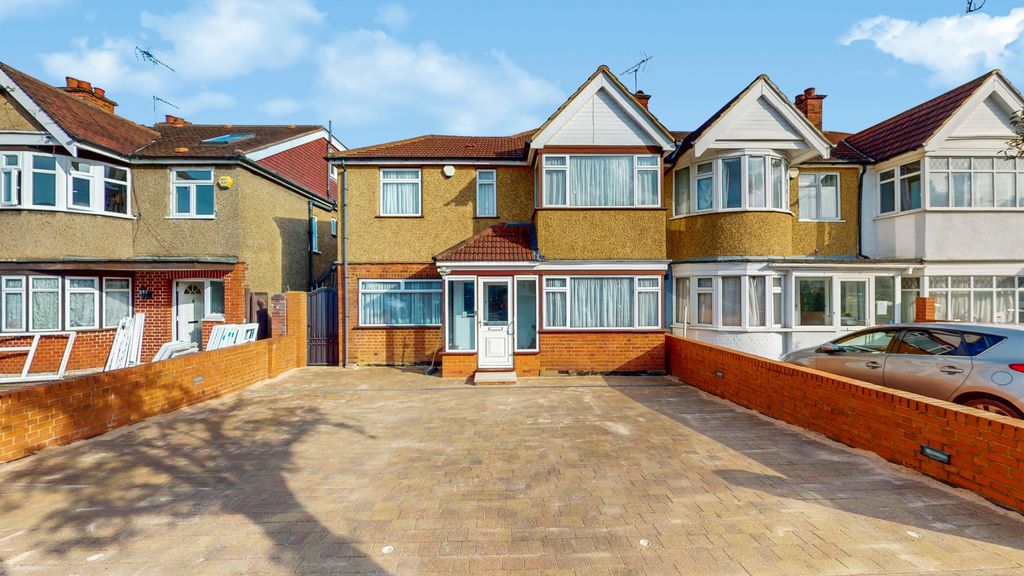 Property photo 1 of 15 4378542