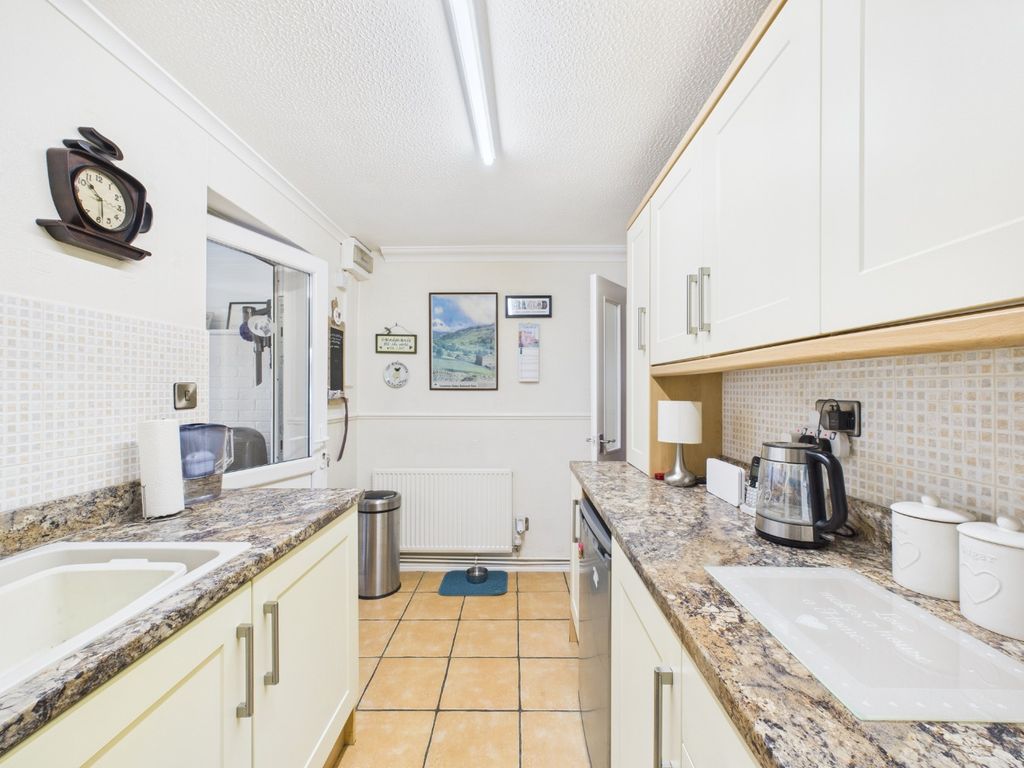 Property photo 3 of 18 4633589