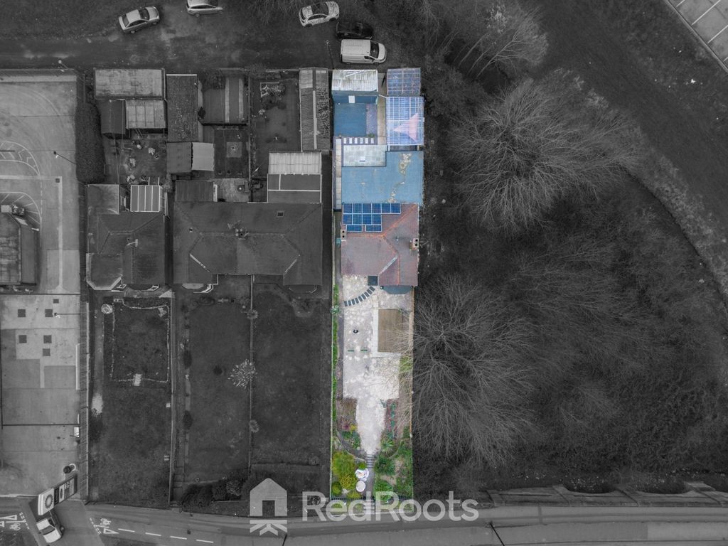 Property photo 3 of 30 4926833