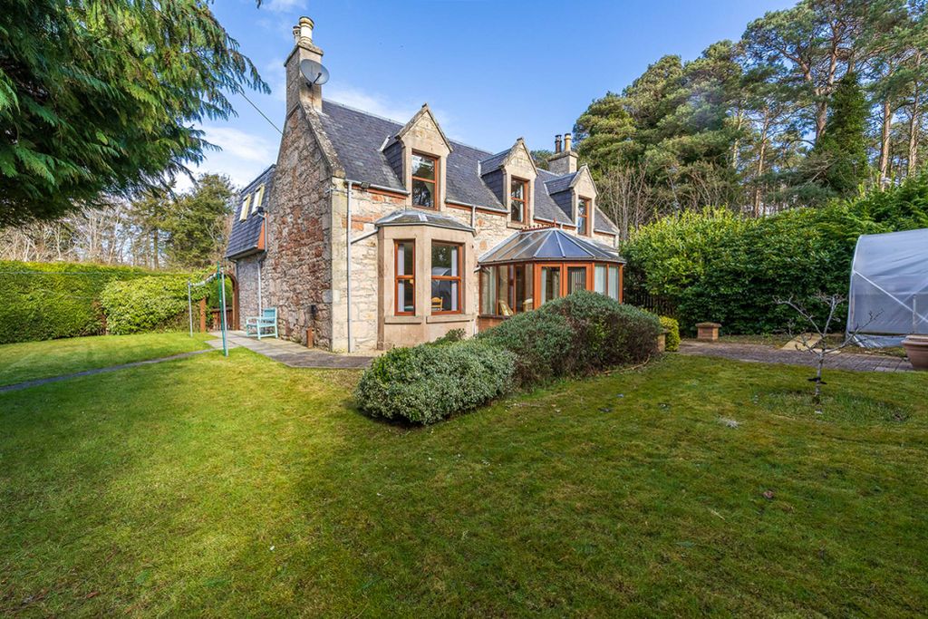 Property photo 1 of 30