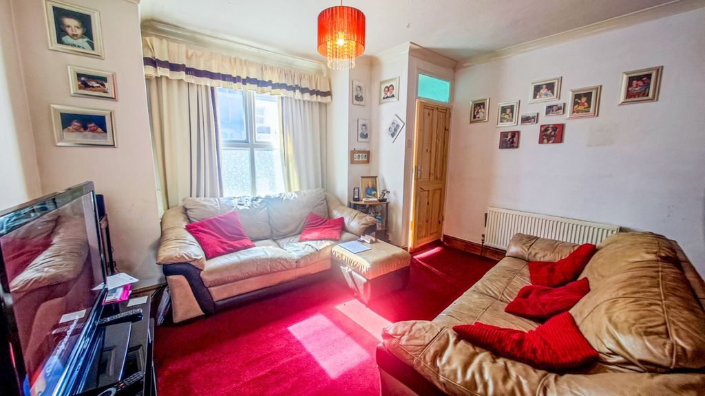Property photo 2 of 18 Img_20250331_135852