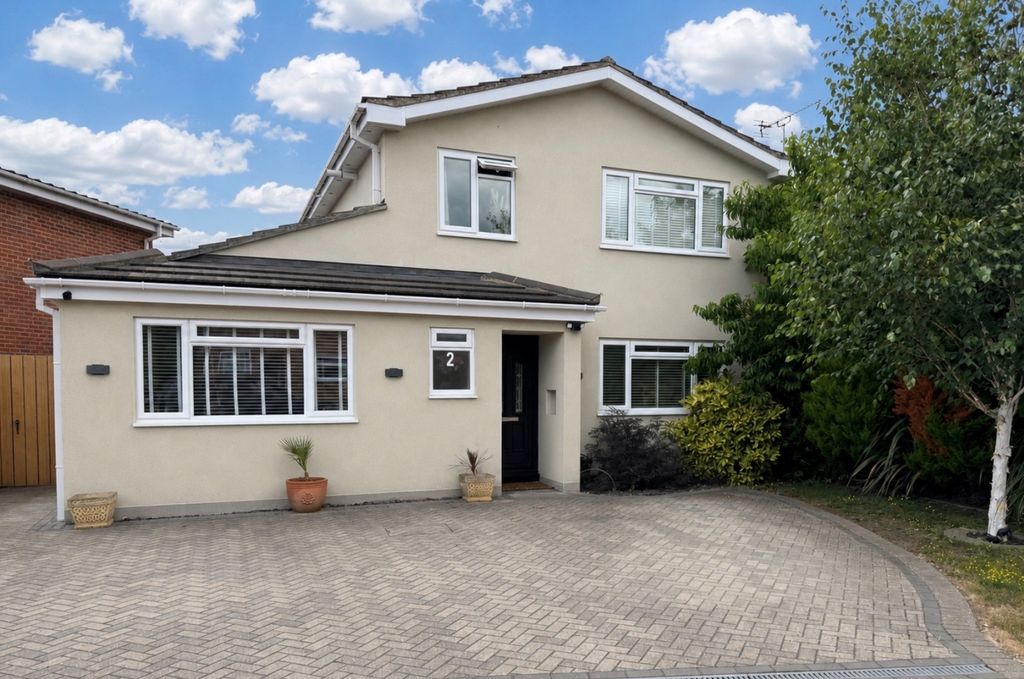 Property photo 1 of 14 Front