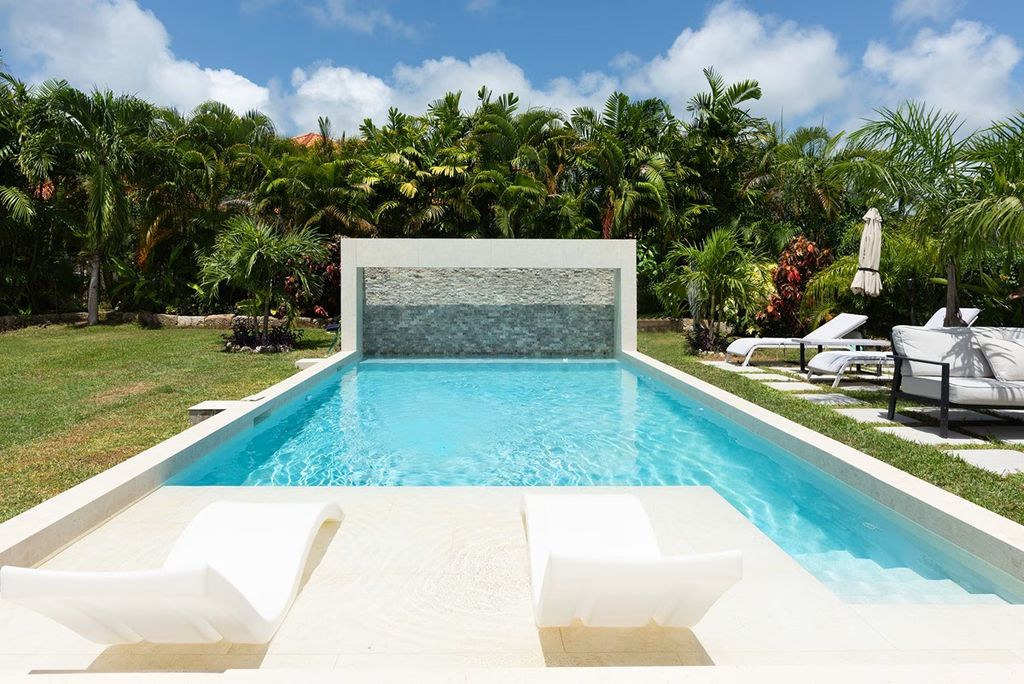 Property photo 3 of 23