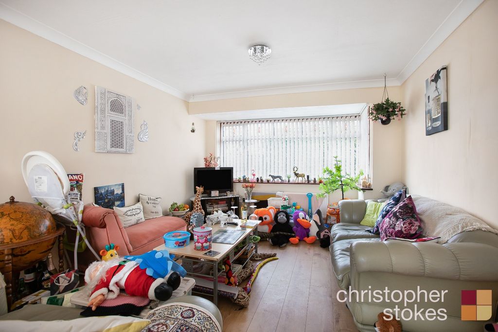 Property photo 3 of 12 3657912