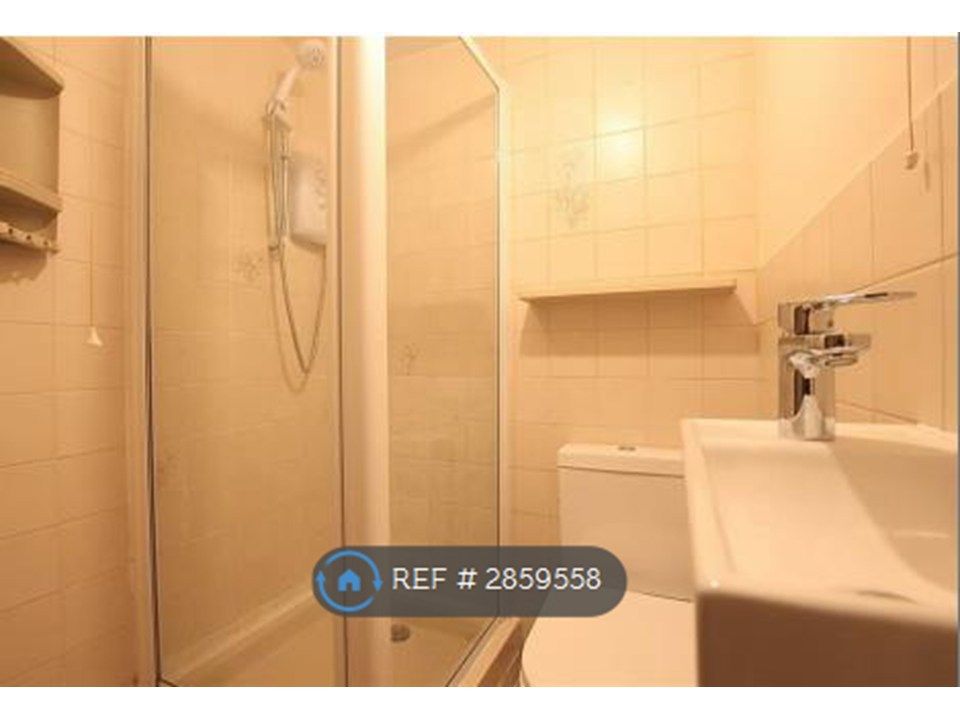 Property photo 3 of 4 Bathroom