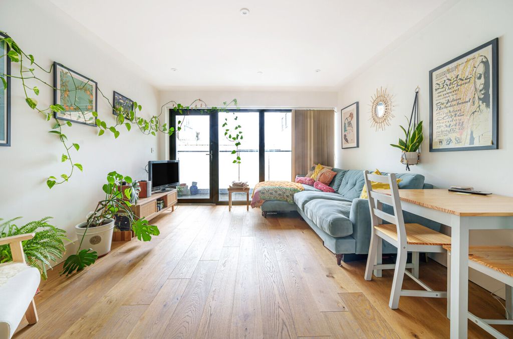 Property photo 3 of 9