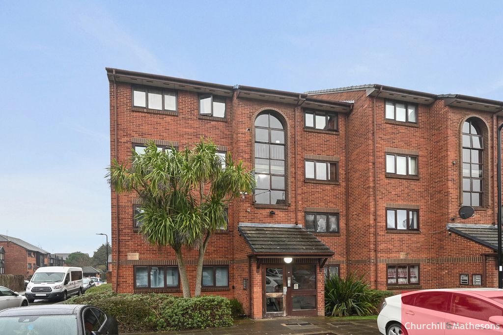 Property photo 1 of 7